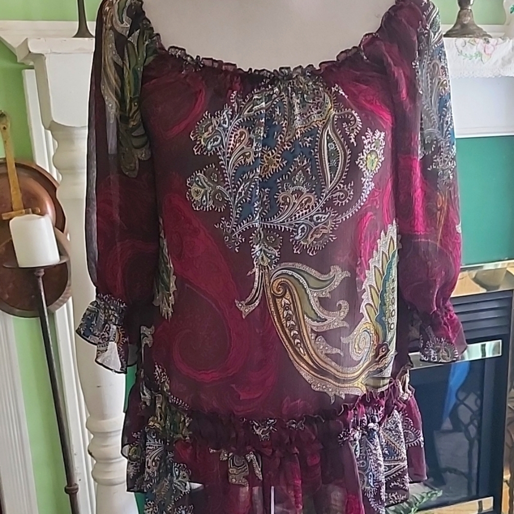Pretty Semi Sheer 3/4sleeve